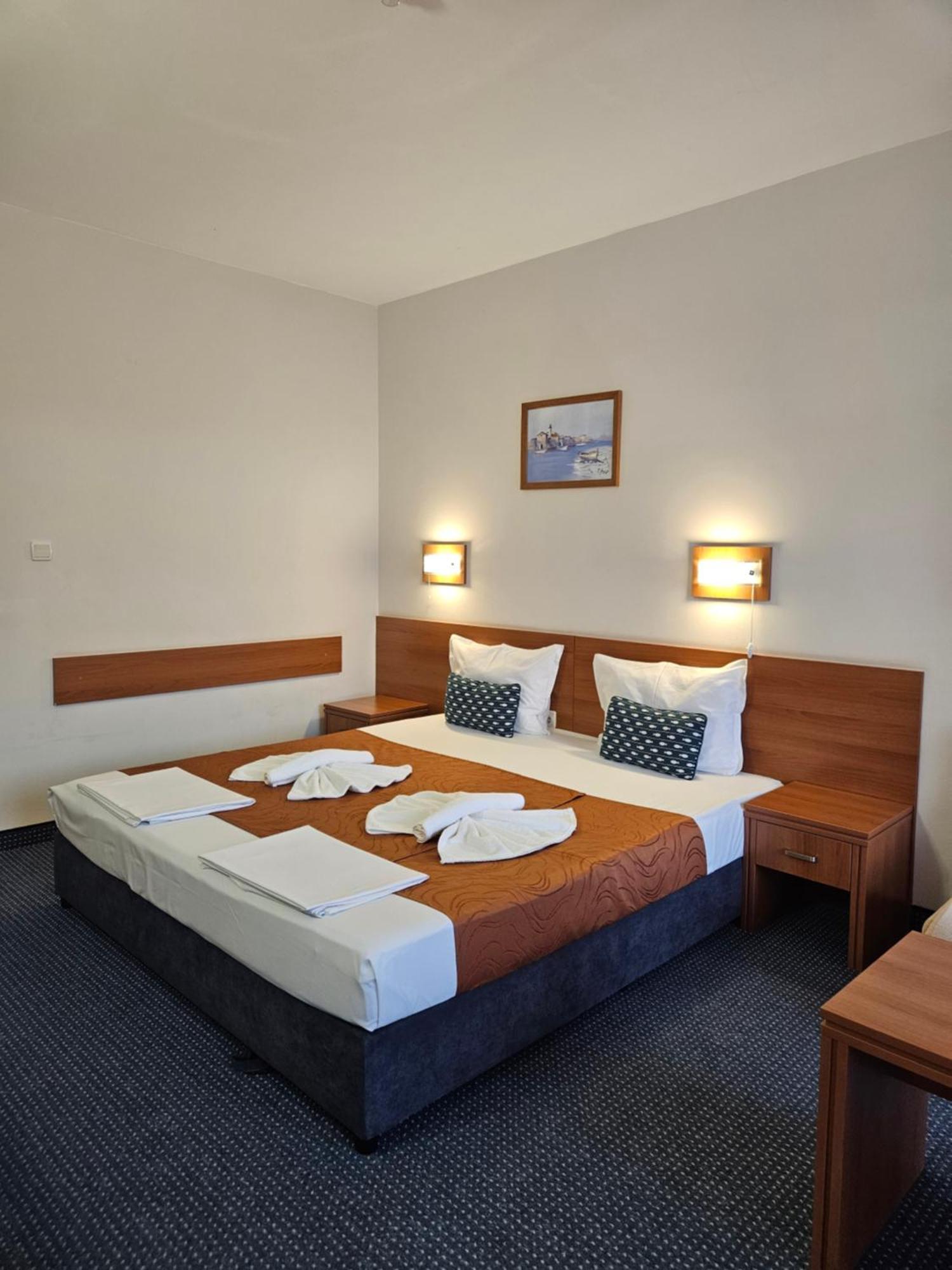 Hotel Liani サニービーチ エクステリア 写真