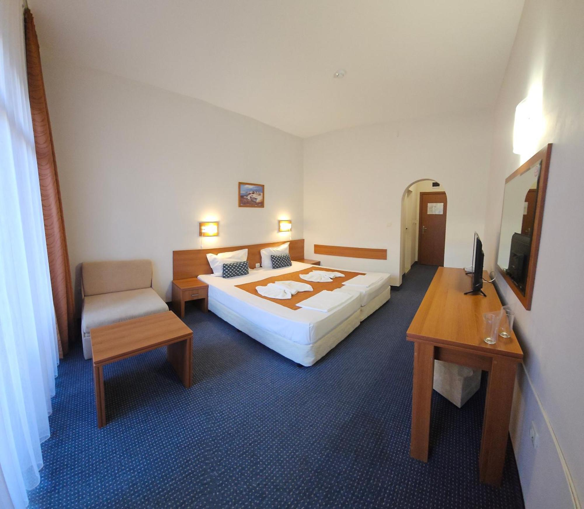 Hotel Liani サニービーチ エクステリア 写真