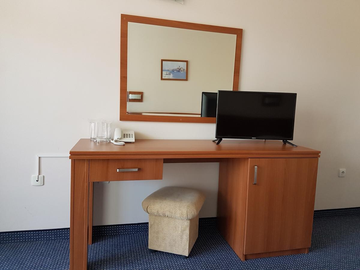 Hotel Liani サニービーチ エクステリア 写真